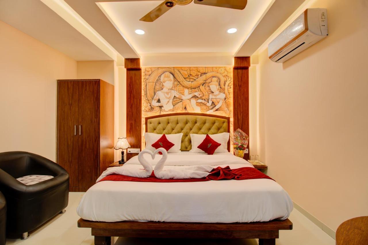 Hotel Samaira Residency,Dombivali Dive Екстер'єр фото