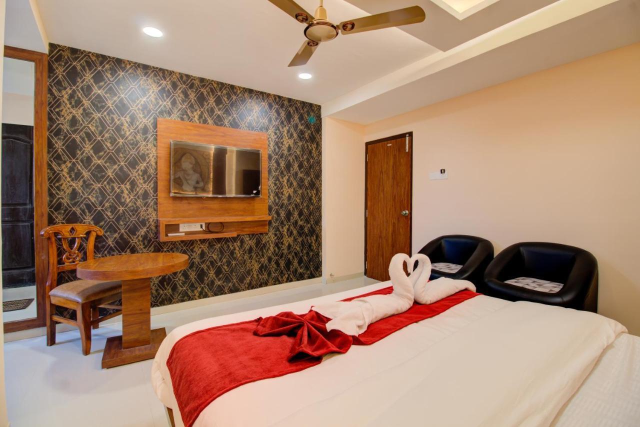 Hotel Samaira Residency,Dombivali Dive Екстер'єр фото