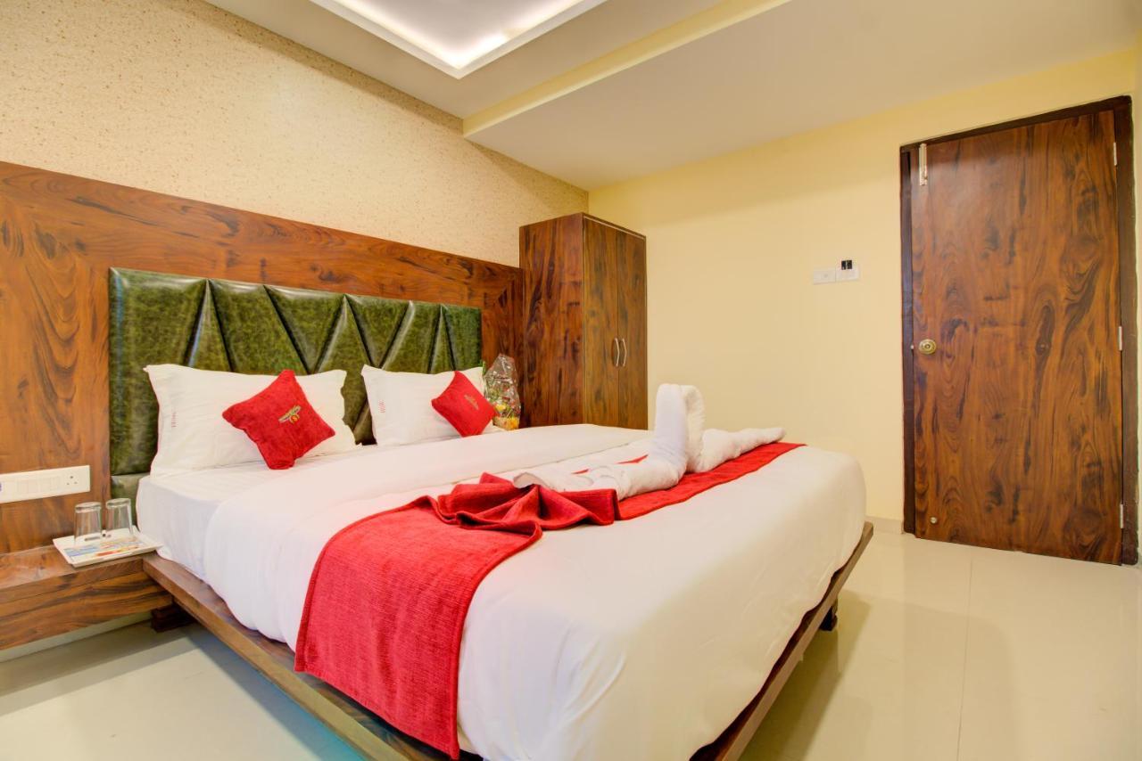 Hotel Samaira Residency,Dombivali Dive Екстер'єр фото