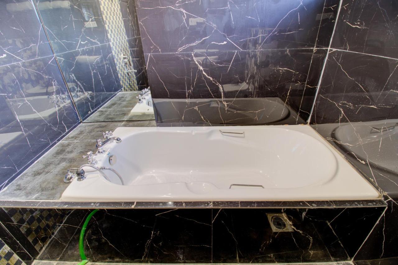 Hotel Samaira Residency,Dombivali Dive Екстер'єр фото