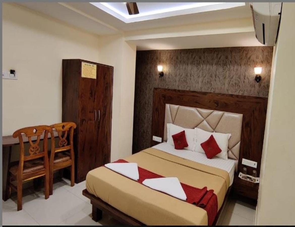 Hotel Samaira Residency,Dombivali Dive Екстер'єр фото